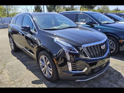 Used 2025 Cadillac XT5 Premium Luxury w/ Technology Package image 3