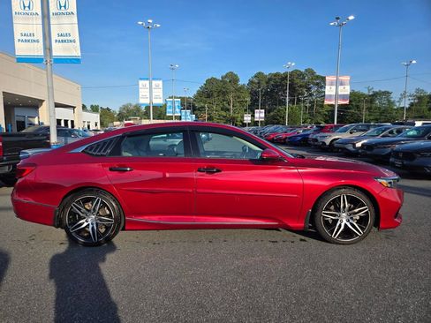 Used 2021 Honda Accord Touring image 4