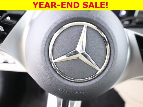 Used 2025 Mercedes-Benz C 300 4MATIC Sedan image 12
