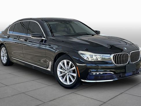Used 2016 BMW 740i RWD image 3
