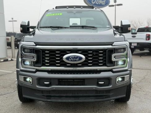 Used 2024 Ford F450 Platinum w/ FX4 Off-Road Package image 2
