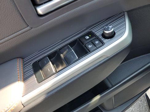 Used 2024 Toyota Sienna XSE w/ XSE Plus Package FWD image 18