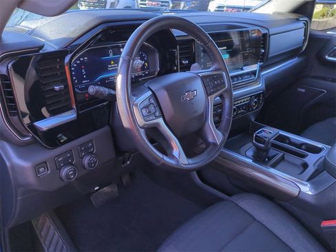 Certified 2022 Chevrolet Silverado 1500 RST w/ Convenience Package II image 9