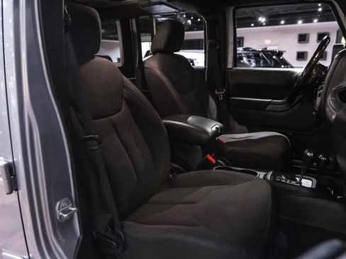 Used 2018 Jeep Wrangler Unlimited Sport S AWD/4WD image 29