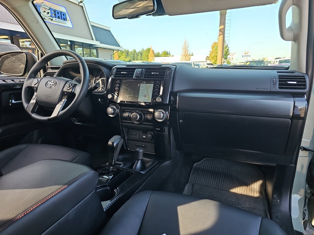 Used 2022 Toyota 4Runner TRD Off-Road Premium AWD/4WD image 39