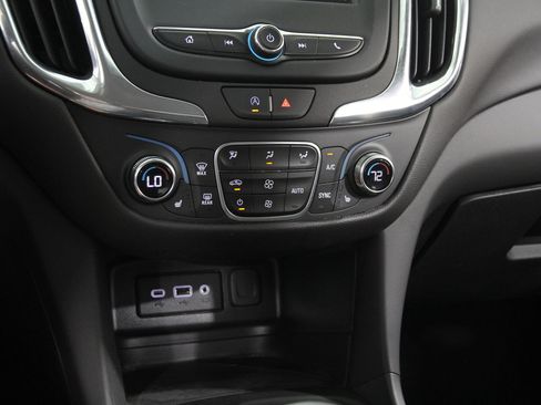 Used 2023 Chevrolet Equinox LT image 14