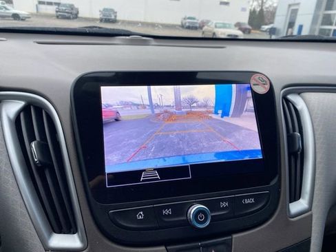 Used 2025 Chevrolet Malibu LT image 25