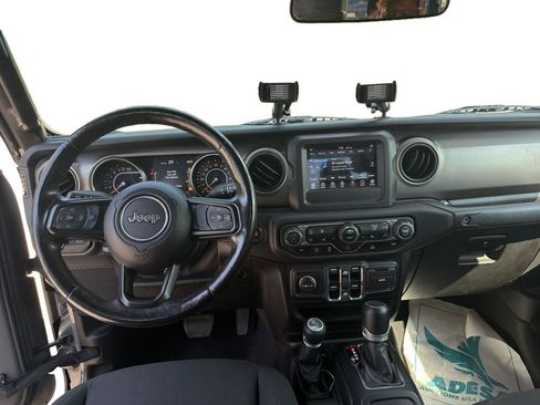 Used 2021 Jeep Gladiator Sport AWD/4WD image 8