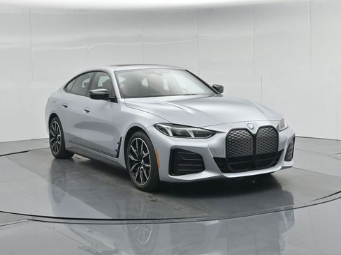 Used 2025 BMW i4 eDrive40 w/ M Sport Package image 58