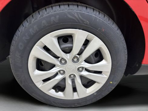 Used 2020 Kia Soul LX image 32