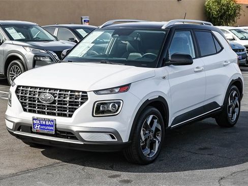 Certified 2023 Hyundai Venue Limited image 3