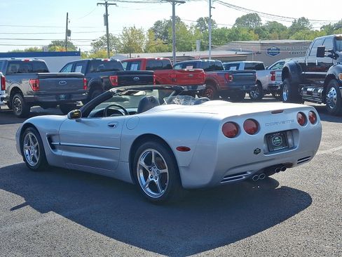 Used 2002 Chevrolet Corvette Convertible w/ Preferred Equipment Group2 image 7