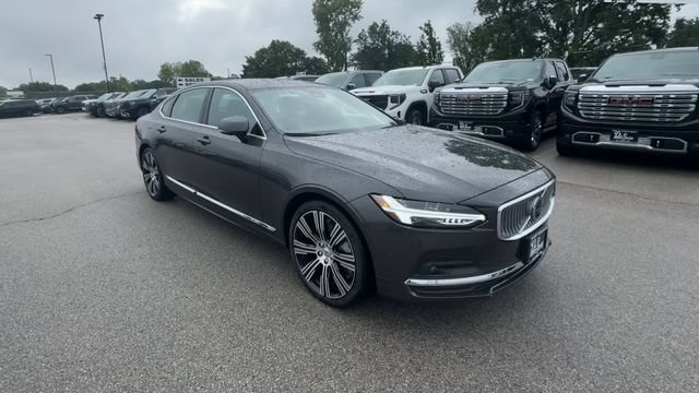 Used 2025 Volvo S90 B6 Plus AWD/4WD image 3
