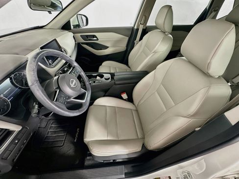 Used 2023 Nissan Rogue SV w/ SV Premium B Package AWD/4WD image 13