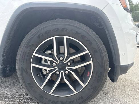 Used 2020 Jeep Grand Cherokee Trailhawk w/ Trailhawk Luxury Group AWD/4WD image 7
