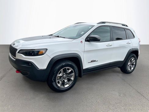 Used 2019 Jeep Cherokee Trailhawk w/ Cold Weather Group AWD/4WD image 8