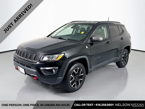 Used 2019 Jeep Compass Trailhawk AWD/4WD image 1