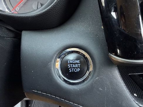 Used 2022 Toyota Highlander LE FWD image 22