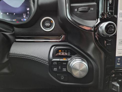 Used 2024 RAM 1500 Limited AWD/4WD image 31