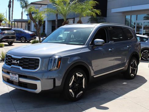 Used 2025 Kia Telluride S image 5