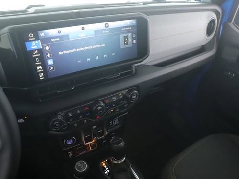 Used 2026 Jeep Gladiator Willys image 25