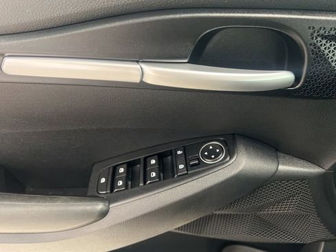 Certified 2022 Kia Seltos LX AWD/4WD image 19
