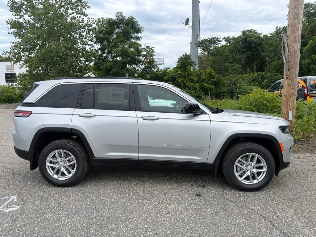 New 2026 Jeep Grand Cherokee Laredo X AWD/4WD image 6
