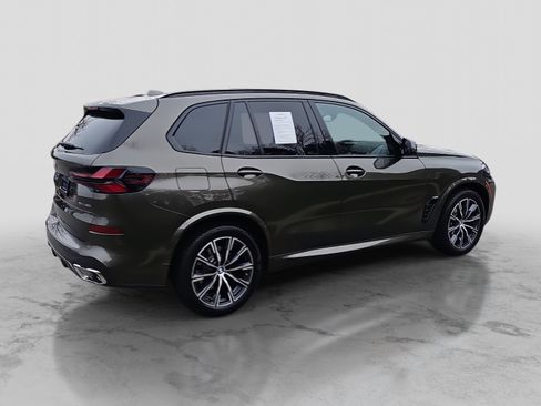 Used 2026 BMW X5 xDrive40i w/ Executive Package image 5