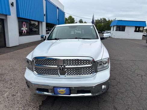 Used 2017 RAM 1500 Laramie w/ Convenience Group AWD/4WD image 4