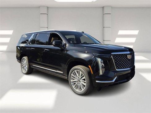 New 2026 Cadillac Escalade ESV Luxury w/ Touring Package image 7