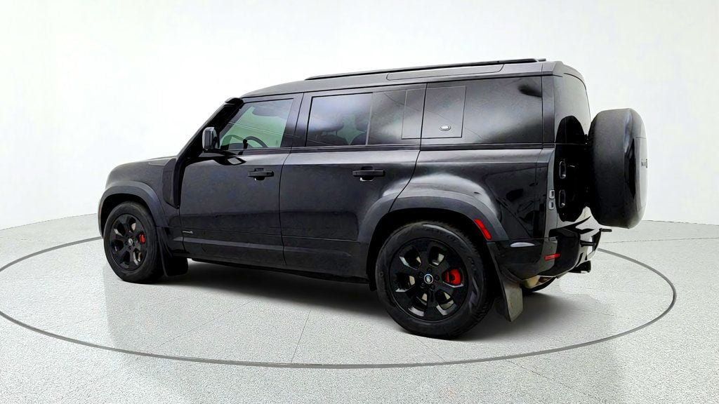 Used 2023 Land Rover Defender 110 X AWD/4WD image 7
