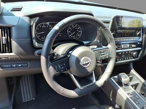 Certified 2025 Nissan Pathfinder SL w/ Cargo Package AWD/4WD image 22