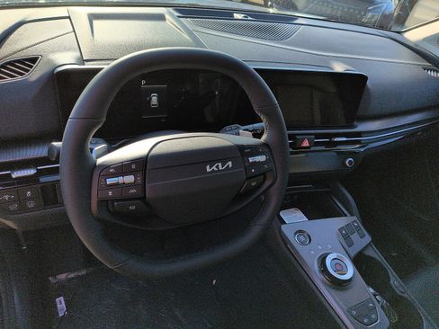 New 2026 Kia Sportage EX image 9