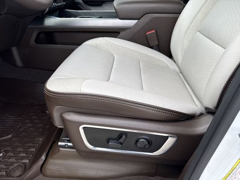 Used 2025 RAM 1500 Laramie w/ Laramie Southwest Edition image 13