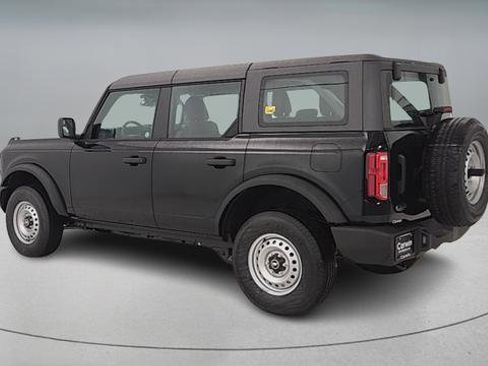New 2025 Ford Bronco 4-Door image 5