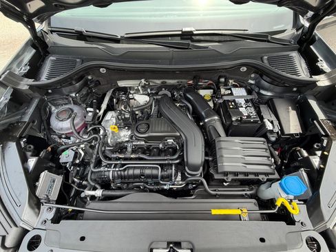 New 2026 Volkswagen Taos SEL AWD/4WD image 16