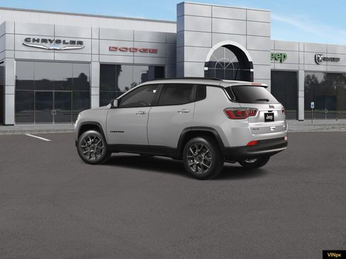 New 2026 Jeep Compass Latitude image 4