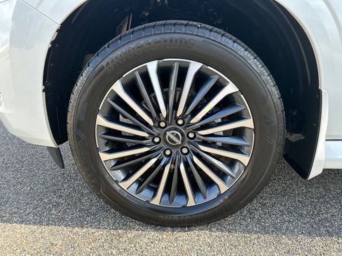 Certified 2026 Nissan Armada Platinum Reserve image 11