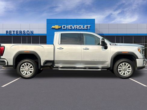 Certified 2022 GMC Sierra 2500 Denali image 3