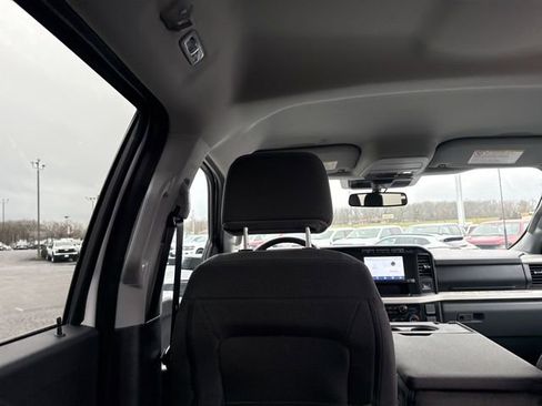 Used 2023 Ford F250 XLT w/ FX4 Off-Road Package image 31