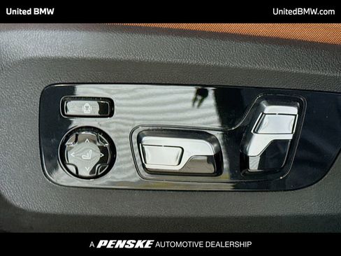 Certified 2024 BMW X6 xDrive40i w/ Executive Package image 4