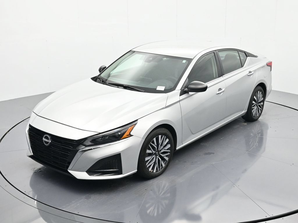 Certified 2025 Nissan Altima 2.5 SV FWD image 28