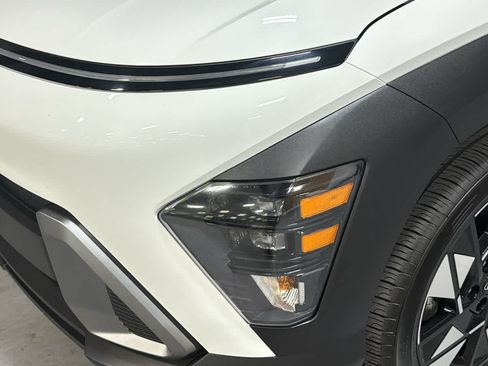 Used 2024 Hyundai Kona SEL AWD/4WD image 8