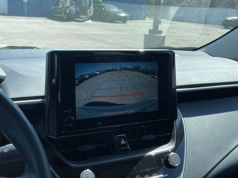 Used 2025 Toyota Corolla LE image 23