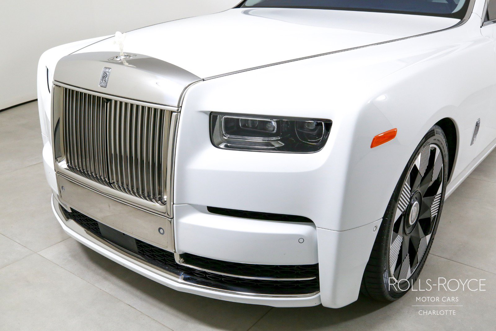 Certified 2024 Rolls-Royce Phantom Sedan RWD image 47