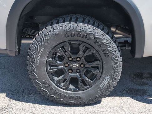 New 2026 Chevrolet Silverado 1500 ZR2 w/ LPO, Dark Essentials Package AWD/4WD image 43