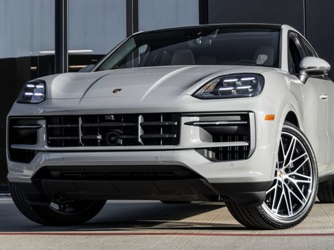 Certified 2026 Porsche Cayenne Coupe AWD/4WD image 7