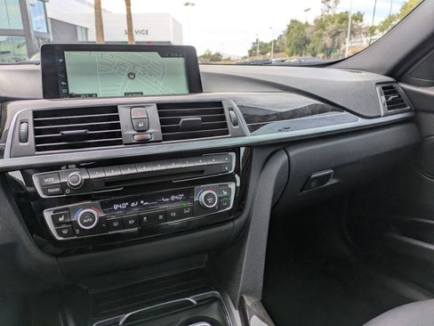 Used 2017 BMW 330i Sedan image 16