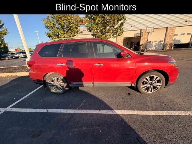 Used 2017 Nissan Pathfinder Platinum w/ Cargo Package FWD image 4