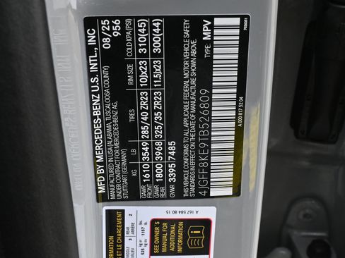 Used 2026 Mercedes-Benz GLS 63 AMG 4MATIC image 30